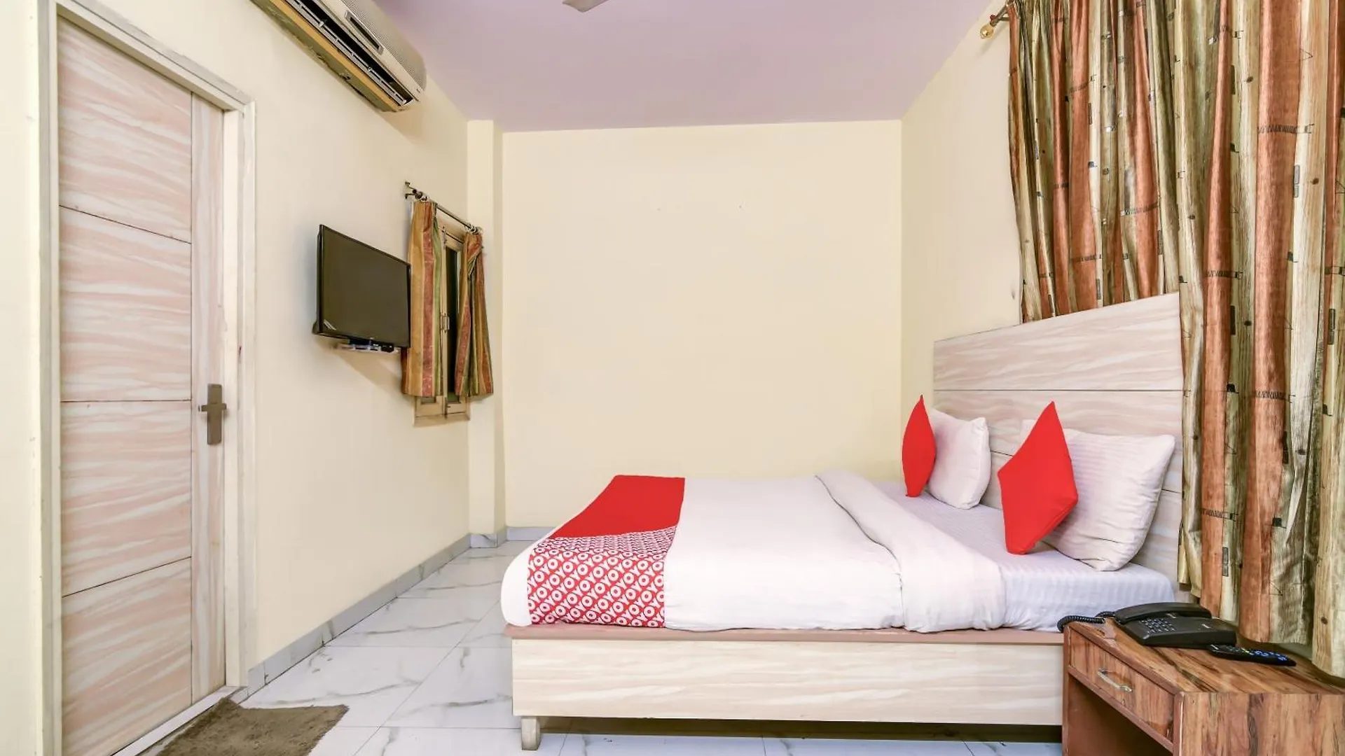 ****  Hotel O 74192 Vishwakarma Palace Delhi  India
