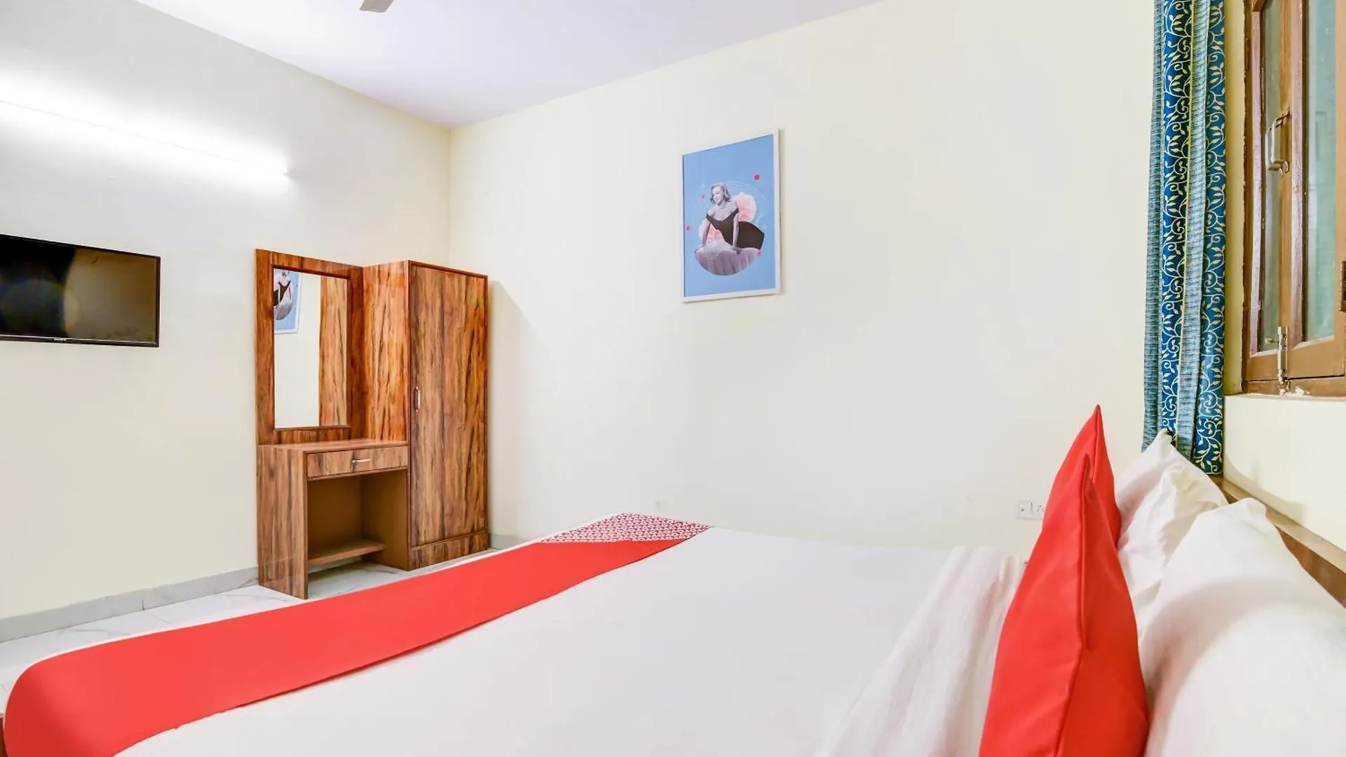 Hotel O 74192 Vishwakarma Palace Delhi  Delhi (National Capital Territory of India)